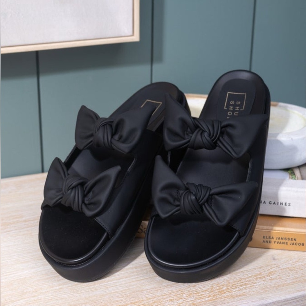 NEW IN BOX Shu Shop Kiki Platform Sandal with Bows Black 7.5